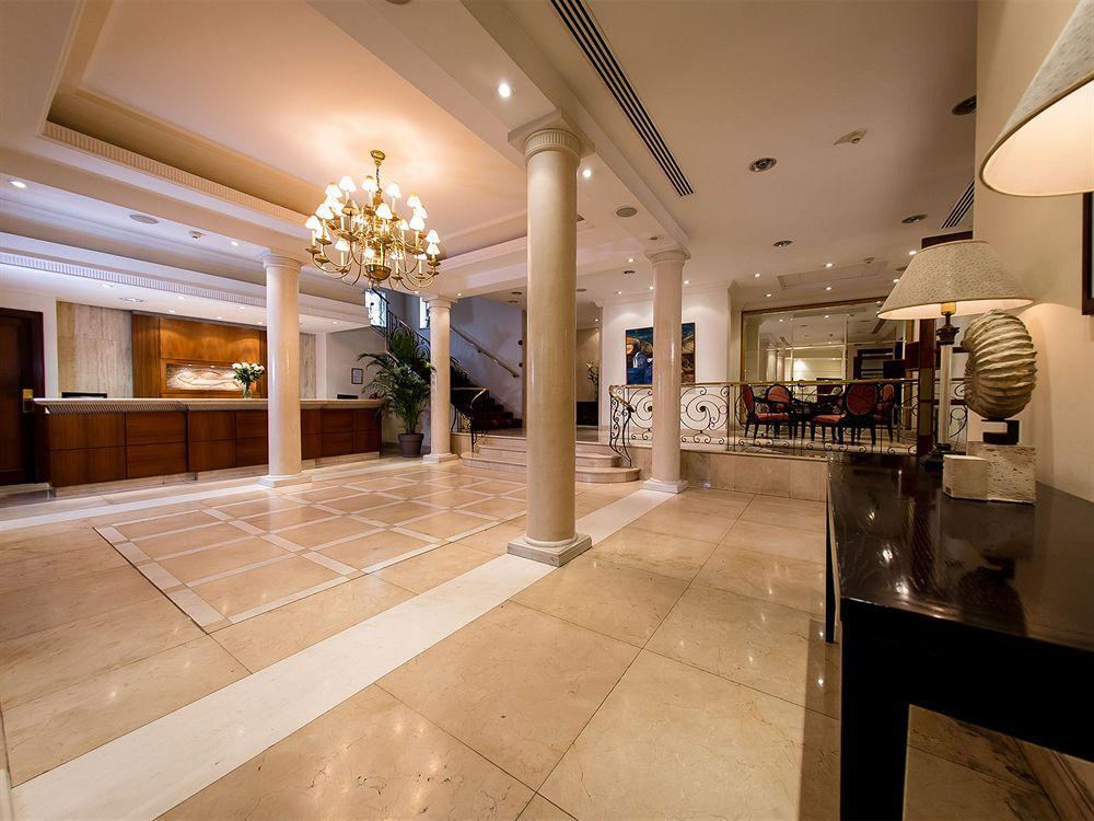 Curium Palace Hotel Limassol Extérieur photo